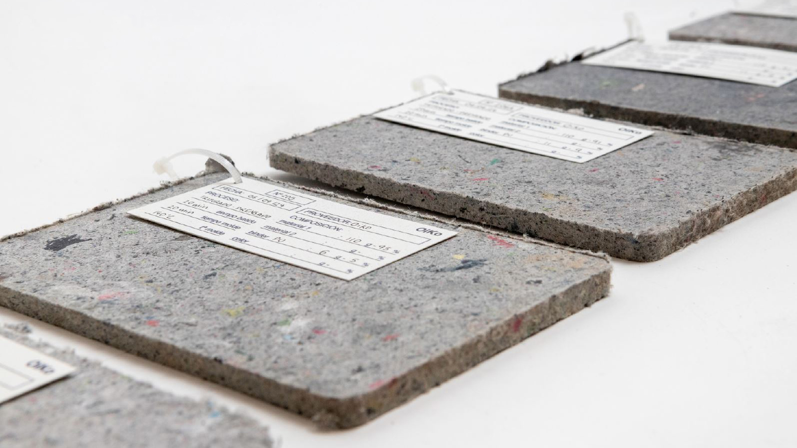 Material obtenido a partir de telas usadas